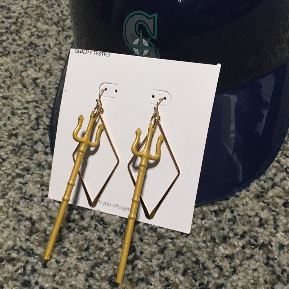 New Seattle Mariners Golden Trident Home Run Celebration Earrings